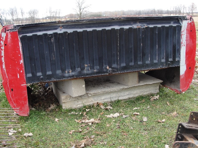 DODGE 8 FT.  BOX N TAILGATE FITS 1998