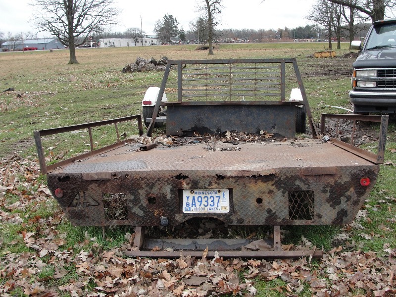 FLAT BED