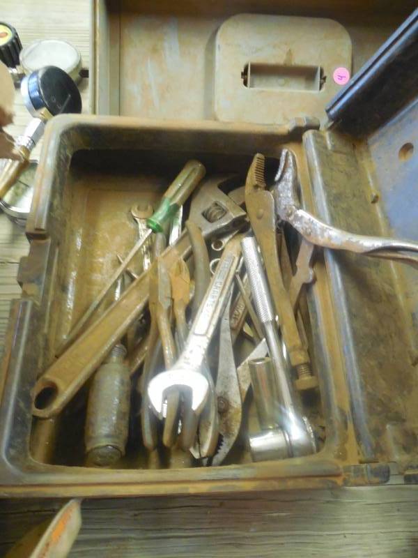 MISCELLANEOUS TOOLS W CASE