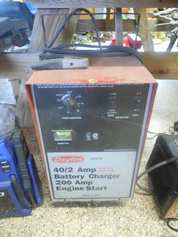 DAYTON BATTERY CHARGER
