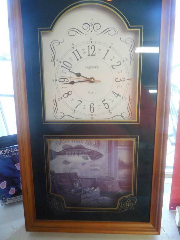INGRAHAM CLOCK AND BASS PHOTO COMBO