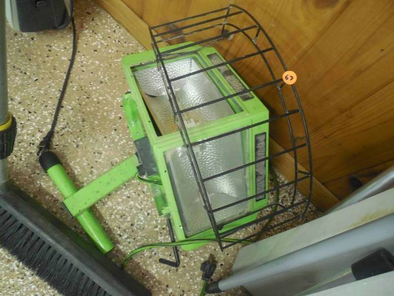 WIDE ANGLE POWER LIGHT GARAGE LIGHT