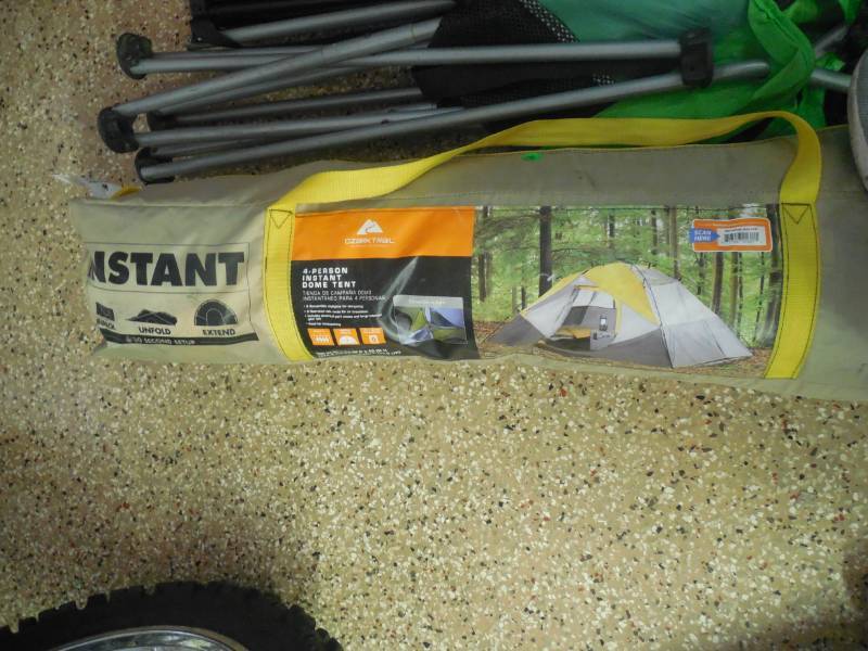 4 PERSON INSTANT DOME TENT