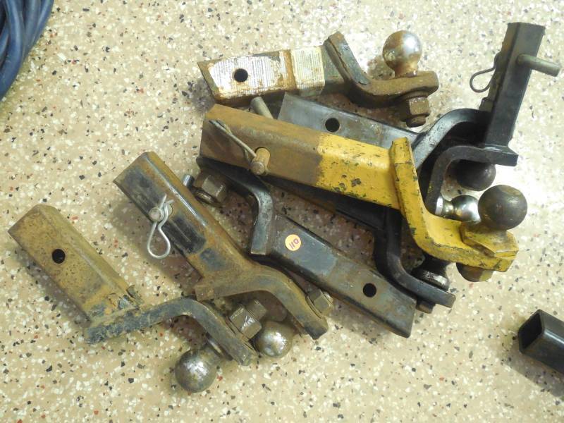 (8) RECEIVER TRAILER HITCH LOT