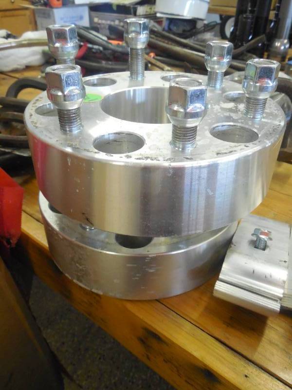 (2) 6 BOLT WHEEL SPACERS