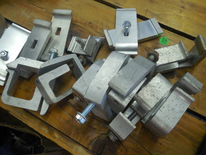 ASSORTED TOPPER C CLAMPS