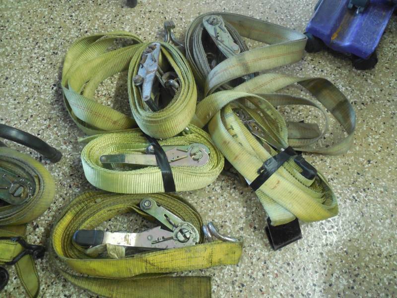 (5) HEAVY DUTY RATCHET STRAPS