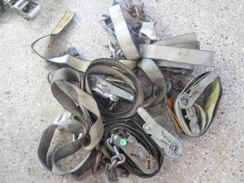 ASSORTED LOT OF HEAVY DUTY RATCHET STRAPS