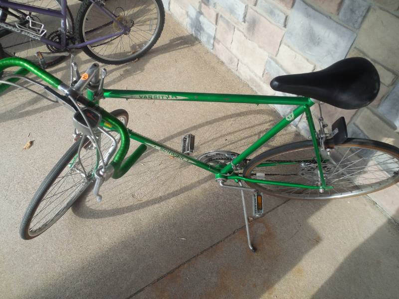 SCHWINN 26 VARSITY BIKE