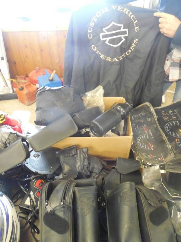 HARLEY DAVIDSON ACCESSORY LOT