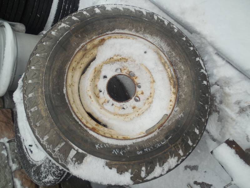 70S FORD SPARE TIRE