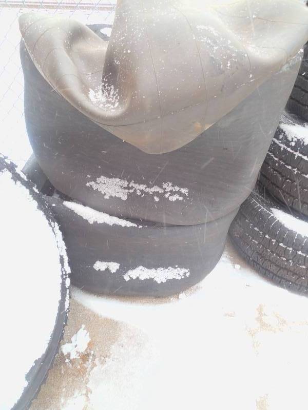 (2) 17X33 RACING SLICKS WITH TUBE