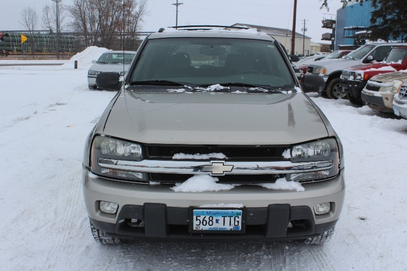 lot D3199 image: 2002 Chevrolet Trailblazer LT 4x4 - One Owner -