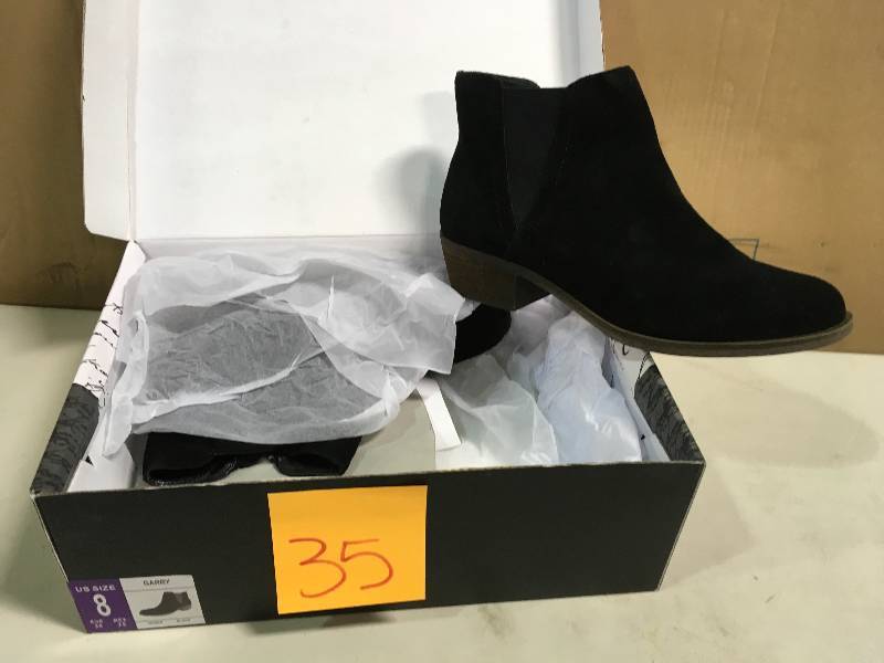 lot 35 image: LADIES KENSIE BLACK GARRY SIZE 8 SHORT SIDE ZIPPER SUEDE BOOTS not used