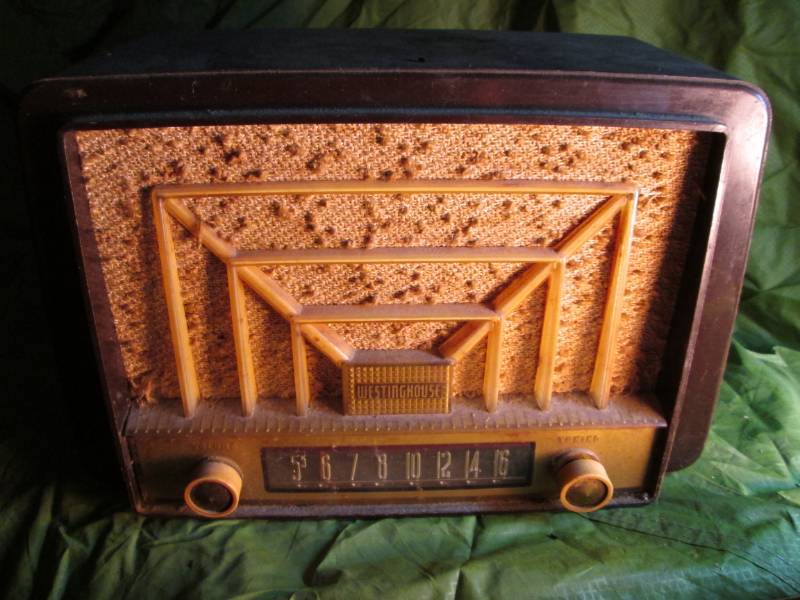 lot 46 image: Westinghouse  Vintage Tube Radio...