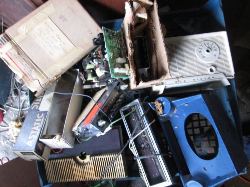 lot 94 image: Lot of radios for parts, record arm...