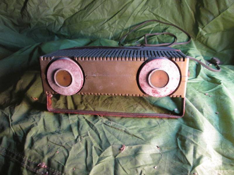 lot 111 image: Motorola Vintage Tube Radio...