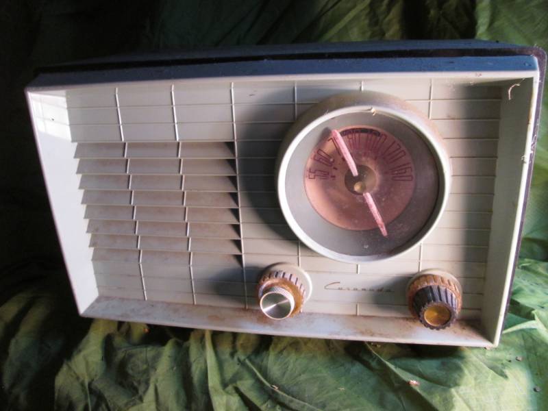 lot 112 image: Coronado Vintage Tube Radio...