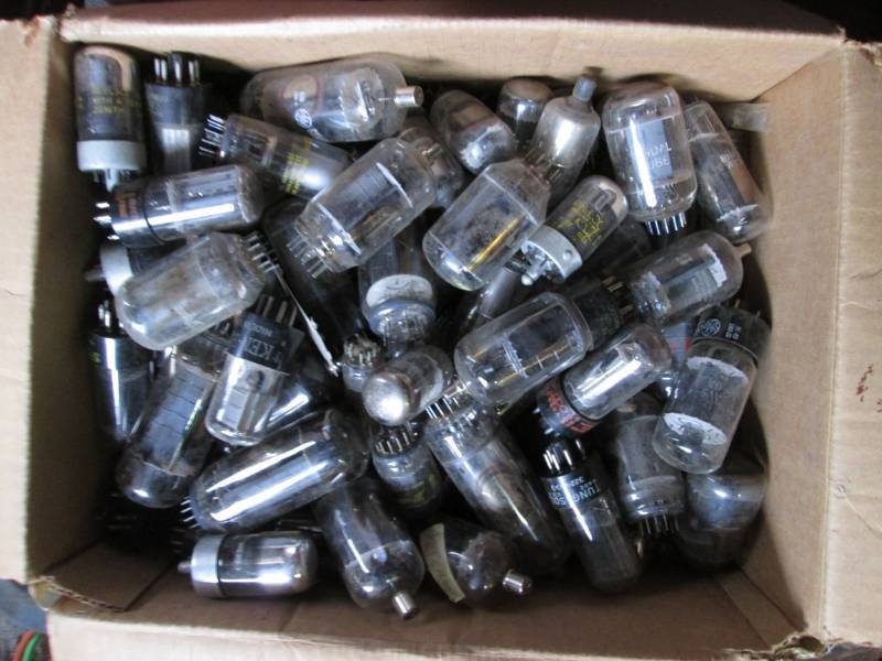 lot 123 image: Lot of assorted radio tubes...