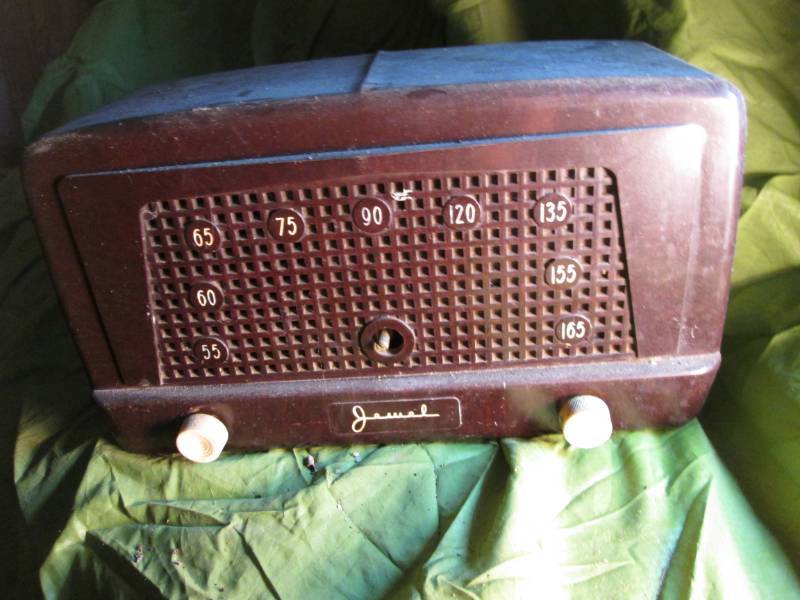 lot 145 image: Jewel Vintage Tube Radio...