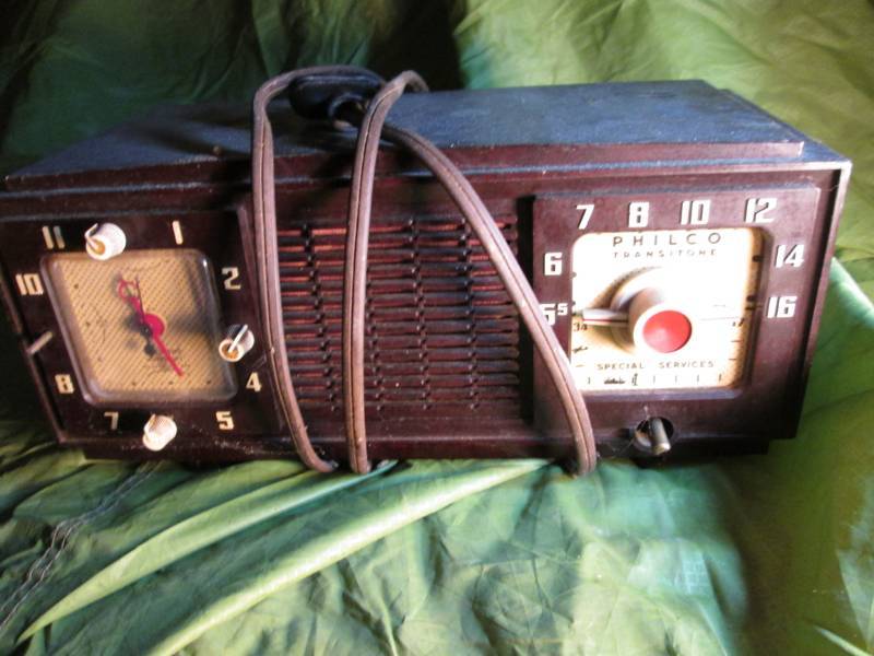 lot 150 image: Philco Transitone Vintage Tube Radi...