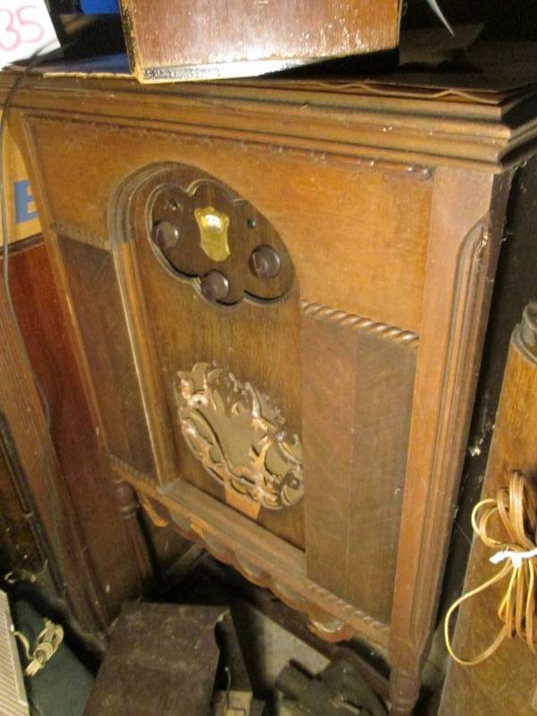 lot 11 image: Atwater Kent Vintage Tube Radio...