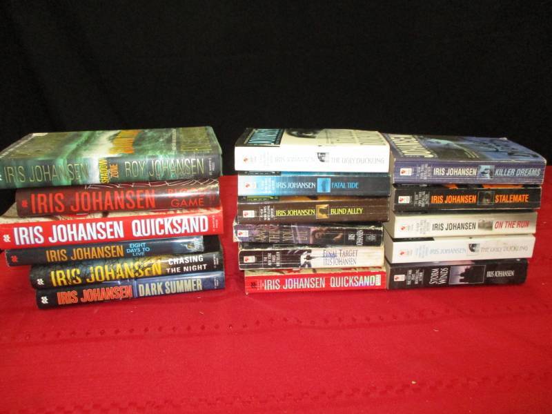lot 23 image: Various Iris Johansen novels