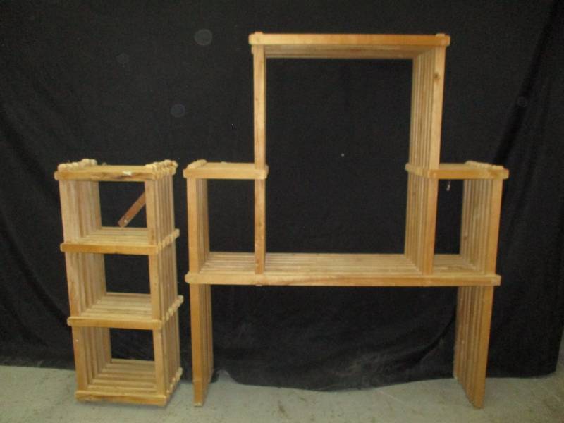 lot 28 image: Wood shelf and smaller wood bookshelf