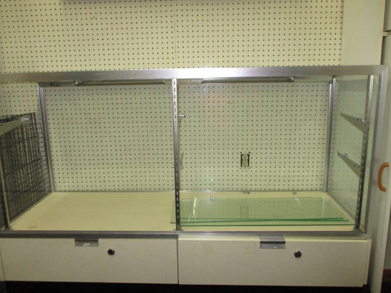 lot 49 image: Glass shelfcase