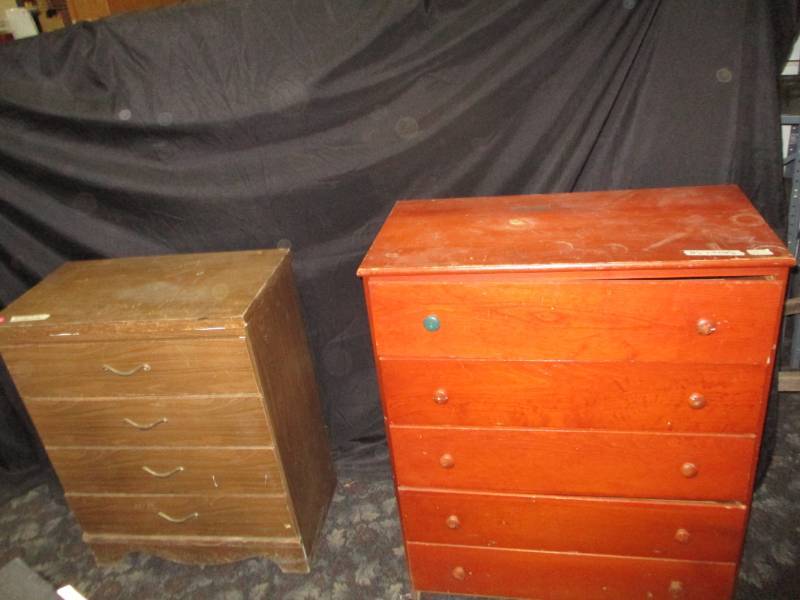 lot 71 image: 2 brown dressers