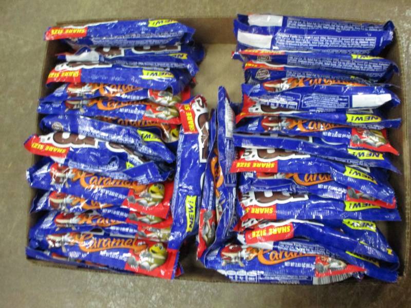 lot 131 image: 30 Carmel M&m Packs