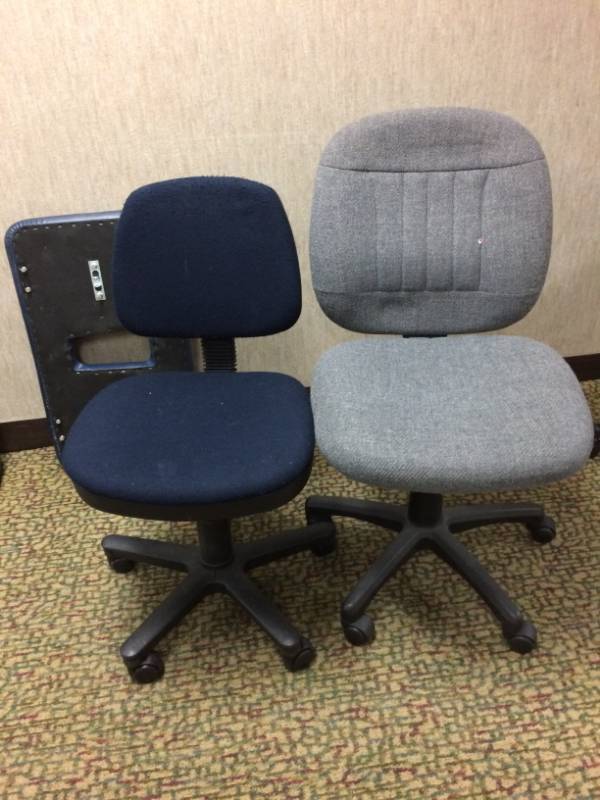 lot 80 image: PAIR OF OFFICE TASK CHAIRS