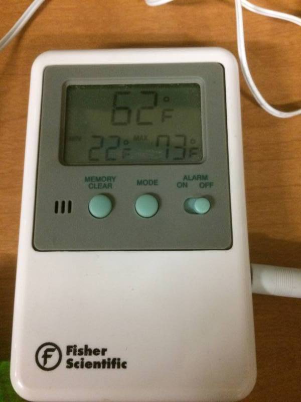 lot 38 image: FISHERBRAND #15-077-8D TRACEABLE DIGITAL THERMOMETER WITH SHORT SENSORS