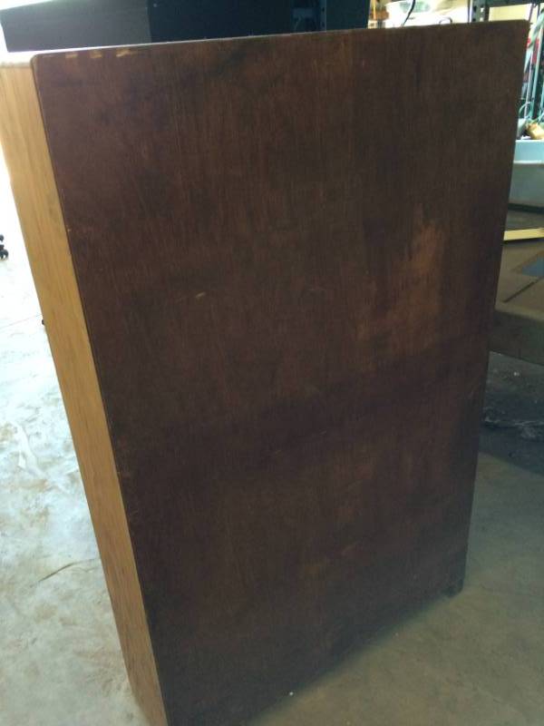 lot 65 image: FOUR LEVEL WOOD BOOK SHELF