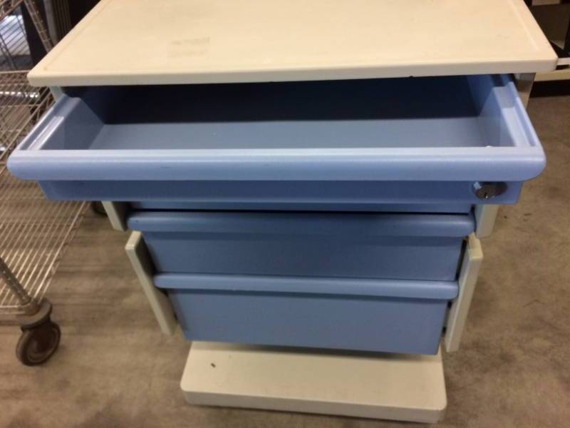 lot 1 image: Herman Miller Milcare Storage Cart