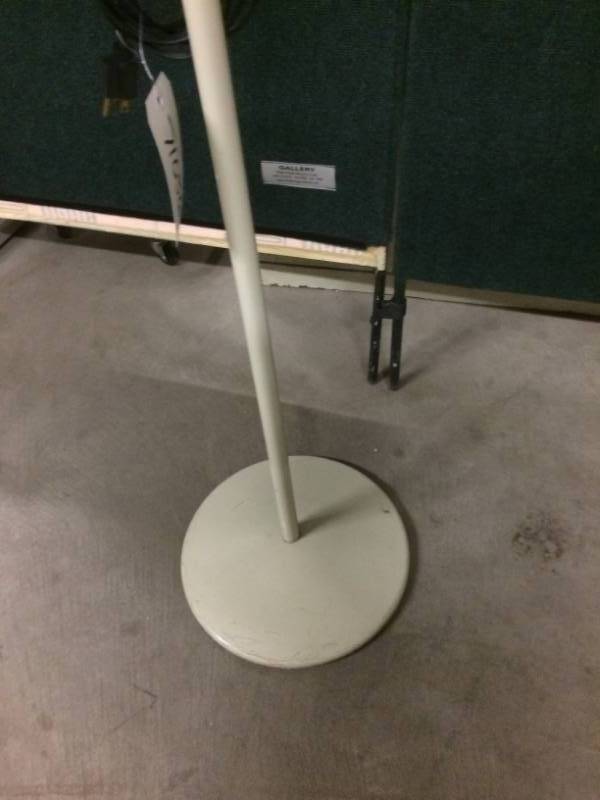 lot 4 image: Dazor 794A Floating Adjustable Medical Exam Light