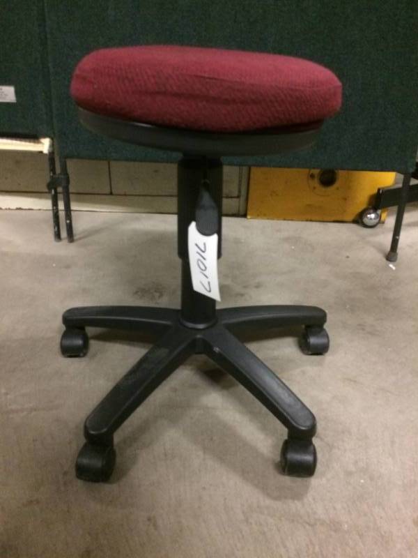 lot 35 image: Mobile Medical Exam Room Clinic Stool