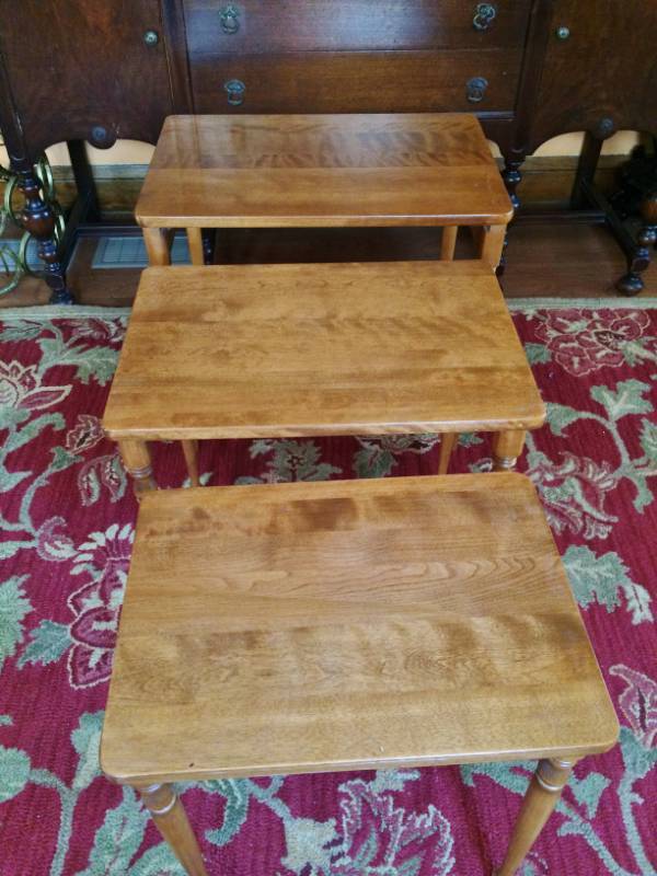 lot 9 image: Vintage Set of 3 Ethan Allen Wood Stacking Nesting End Side Tables - Lovely Tapered Turned Legs - With Interlocking Slides - Excellent Condition