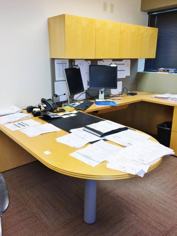 WOW MSRP $15,000 OFS&nbspExecutive Office Suite U Shape With Pedestal Workstation - Upper Cabinets Included - All contents &amp Chairs Not Included - Like New Condition&nbsp Extra Matching Rolling File Cabinet Being Sold In Lot #78