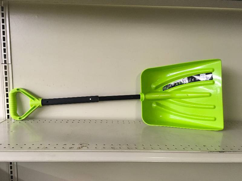lot 308 image: Steel Core 11 Compact Blade Car Shovel