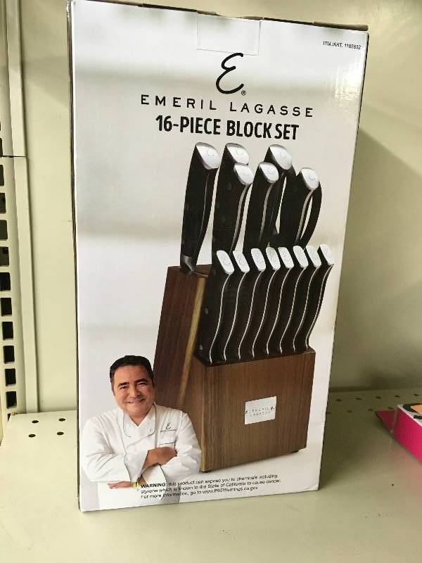 lot 315 image: Emeril 16PC Cutlery Block, Retail $49.99