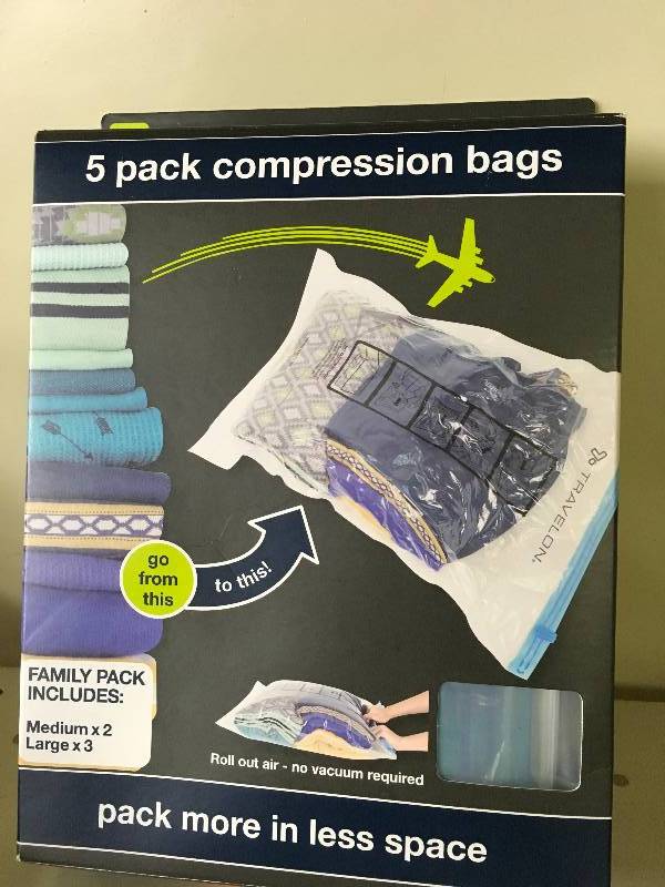 lot 320 image: 5 Pack Compression Bags