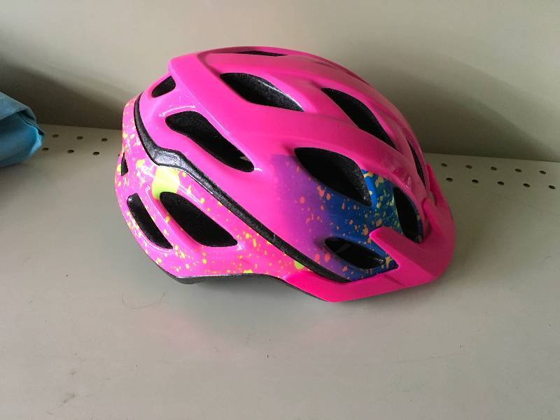 lot 332 image: Bell Kids Helmet