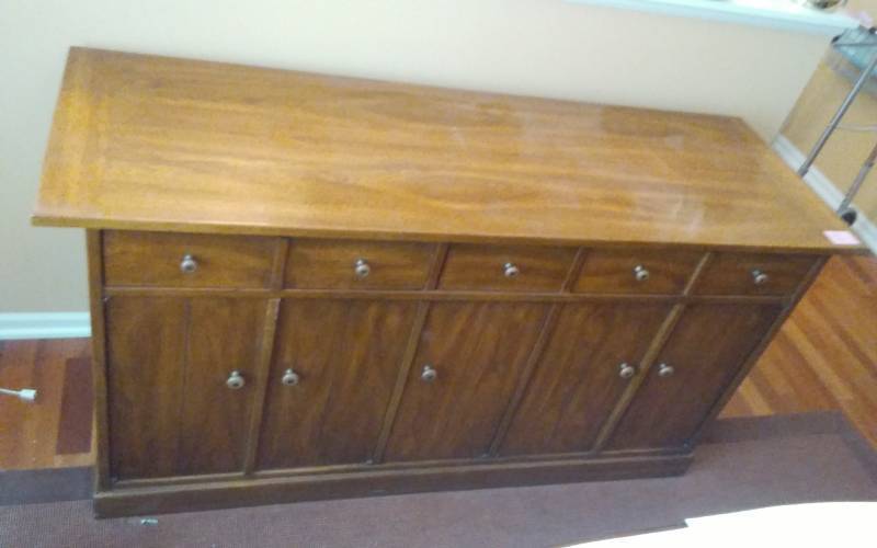 lot 2 image: Benchcraft By Drexel Side BoardBuffet 58x20x30