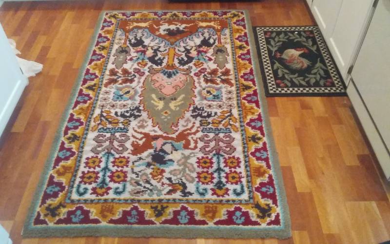 lot 52 image: 2-Rugs (45x72 Large Looped)