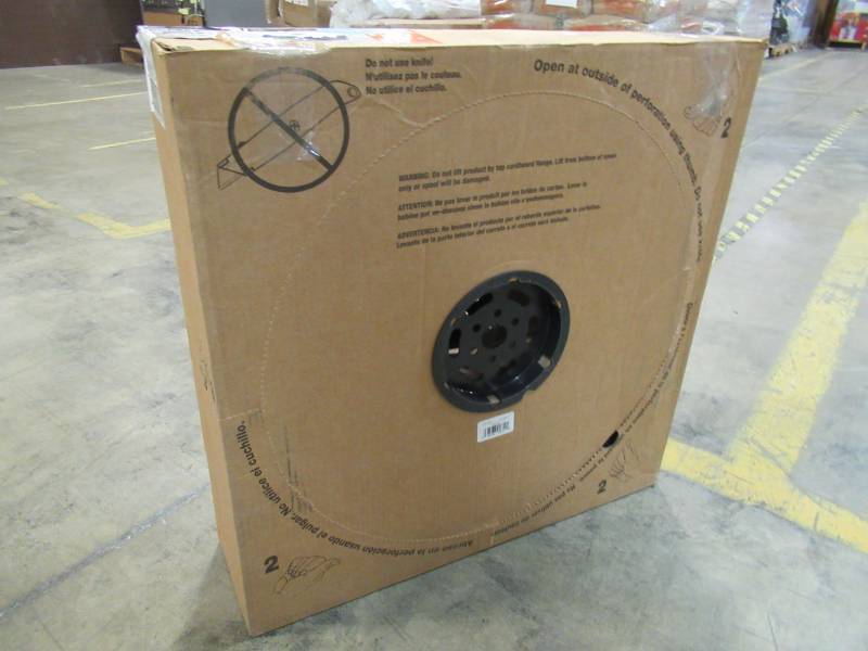 lot 253 image: Everbilt 1-12 in. I.D. x 25 ft. Polyethylene Pool and Spa Hose, Model 1000017953