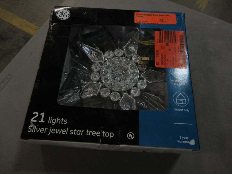 lot 74 image: GE Holiday Classics Silver Jewel Tree Topper, Model 71026HD - Missing Jewel