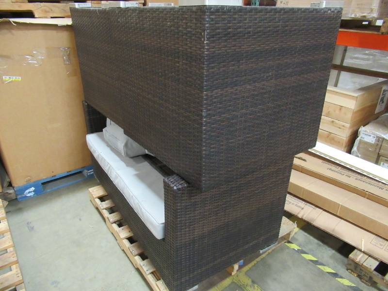 lot 82 image: Lago Collectioon Isles 4-Piece Outdoor Patio Seating Set, Model MNHOLC14 - Was Display Set