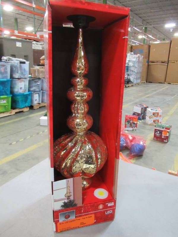 lot 36 image: Home Accents Holiday 16 in. LED Lighted Tree-Top in Gold, Model C-17289 A