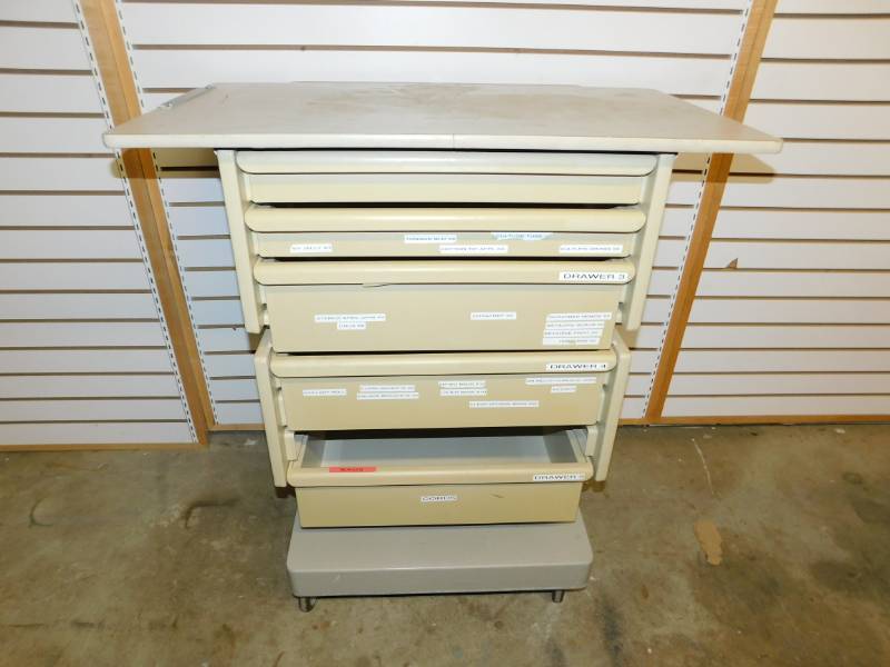 lot 20 image: Five Drawer Medical Utility Cart On Casters